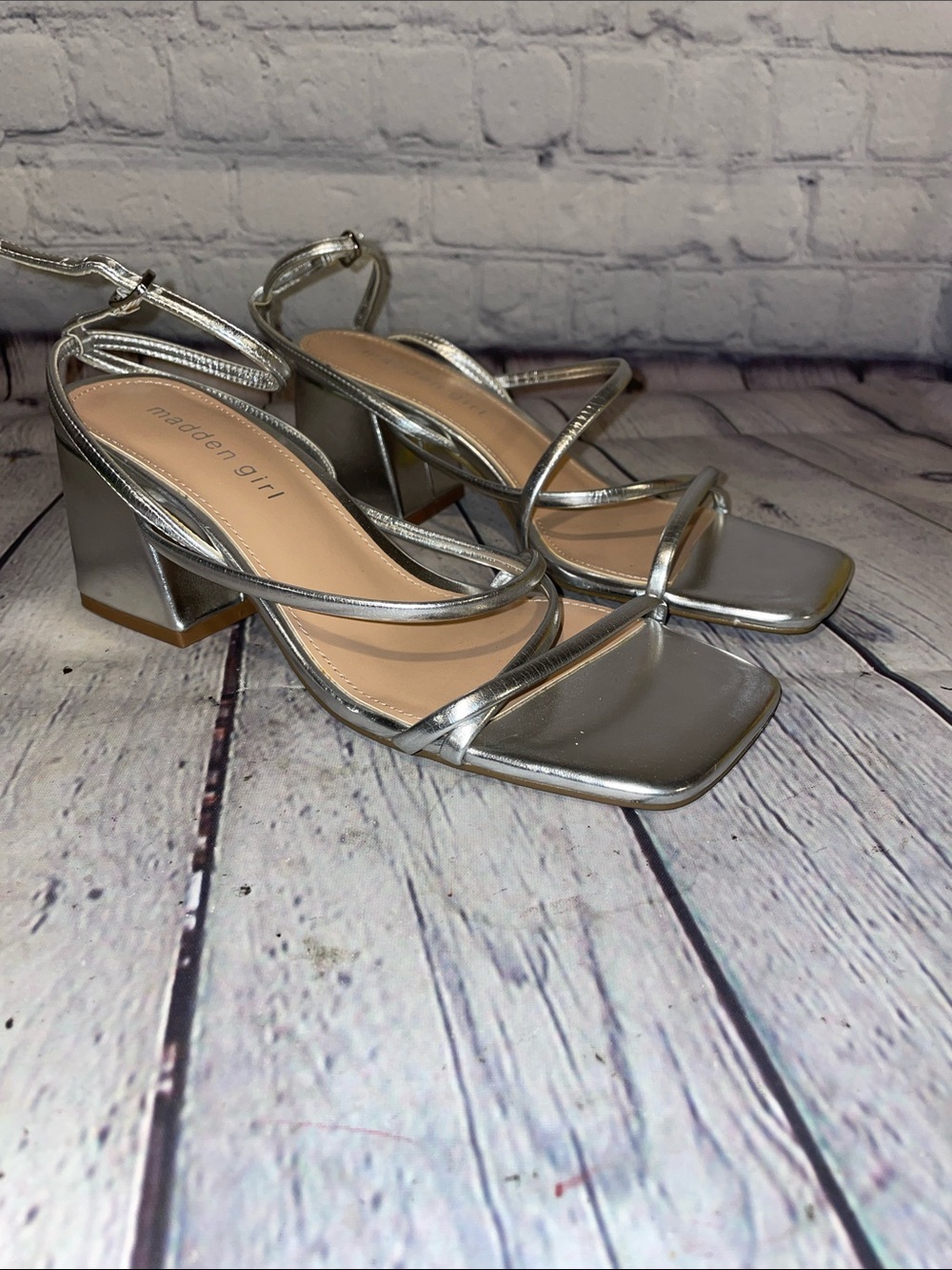 Madden Girl Metallic Silver Square-Toe Block Heel Sandals 6.5